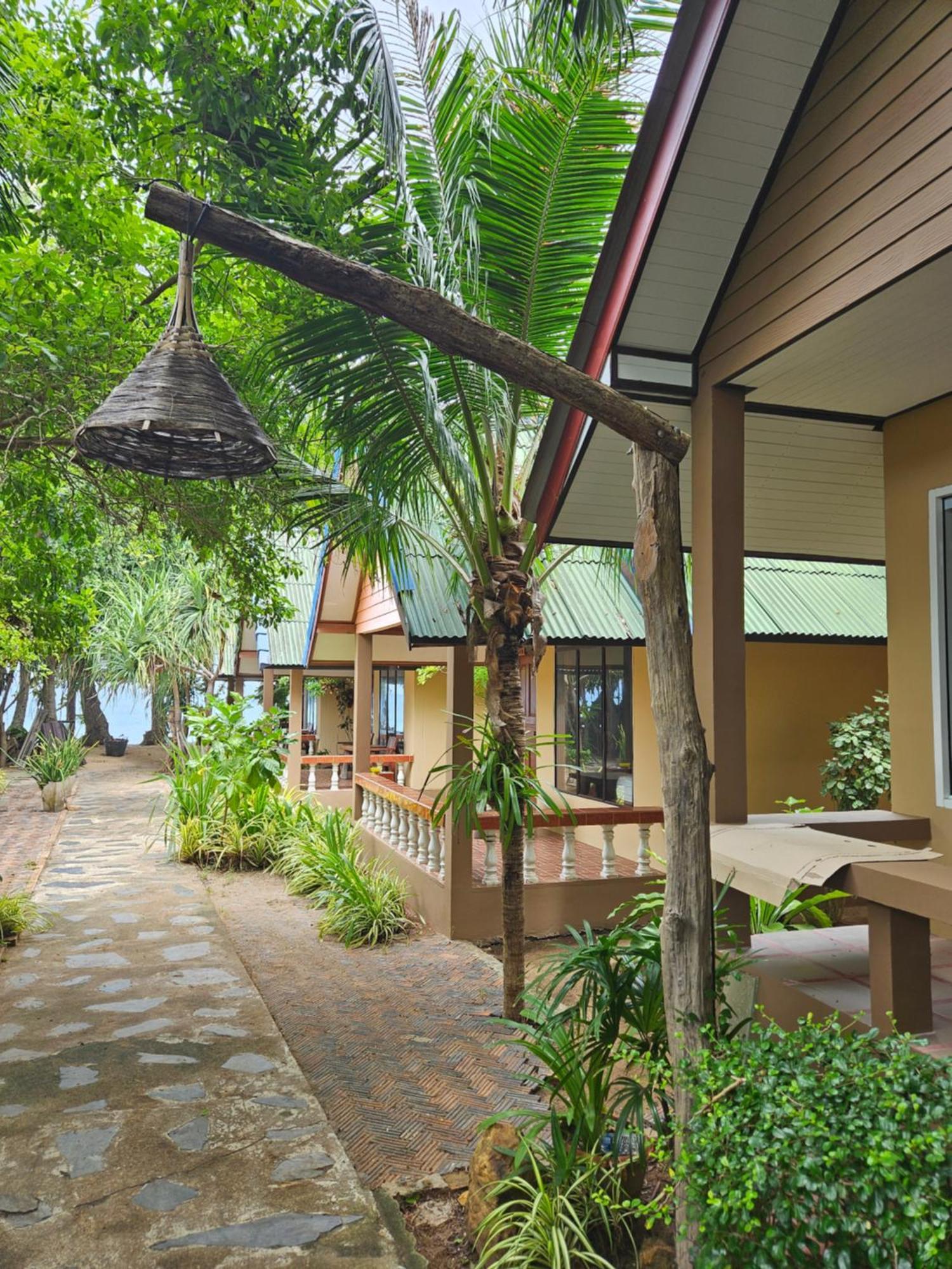 Lanta Riviera Beach Resort Ко-Ланта Экстерьер фото
