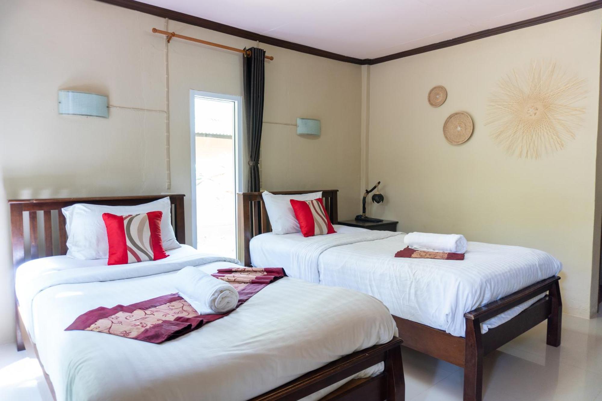 Lanta Riviera Beach Resort Ко-Ланта Экстерьер фото